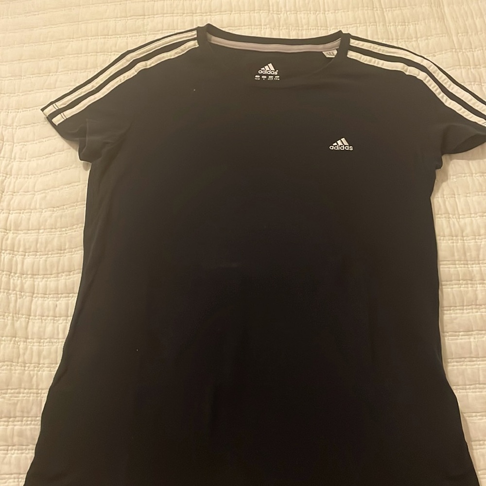 Women’s medium adidas T-shirt